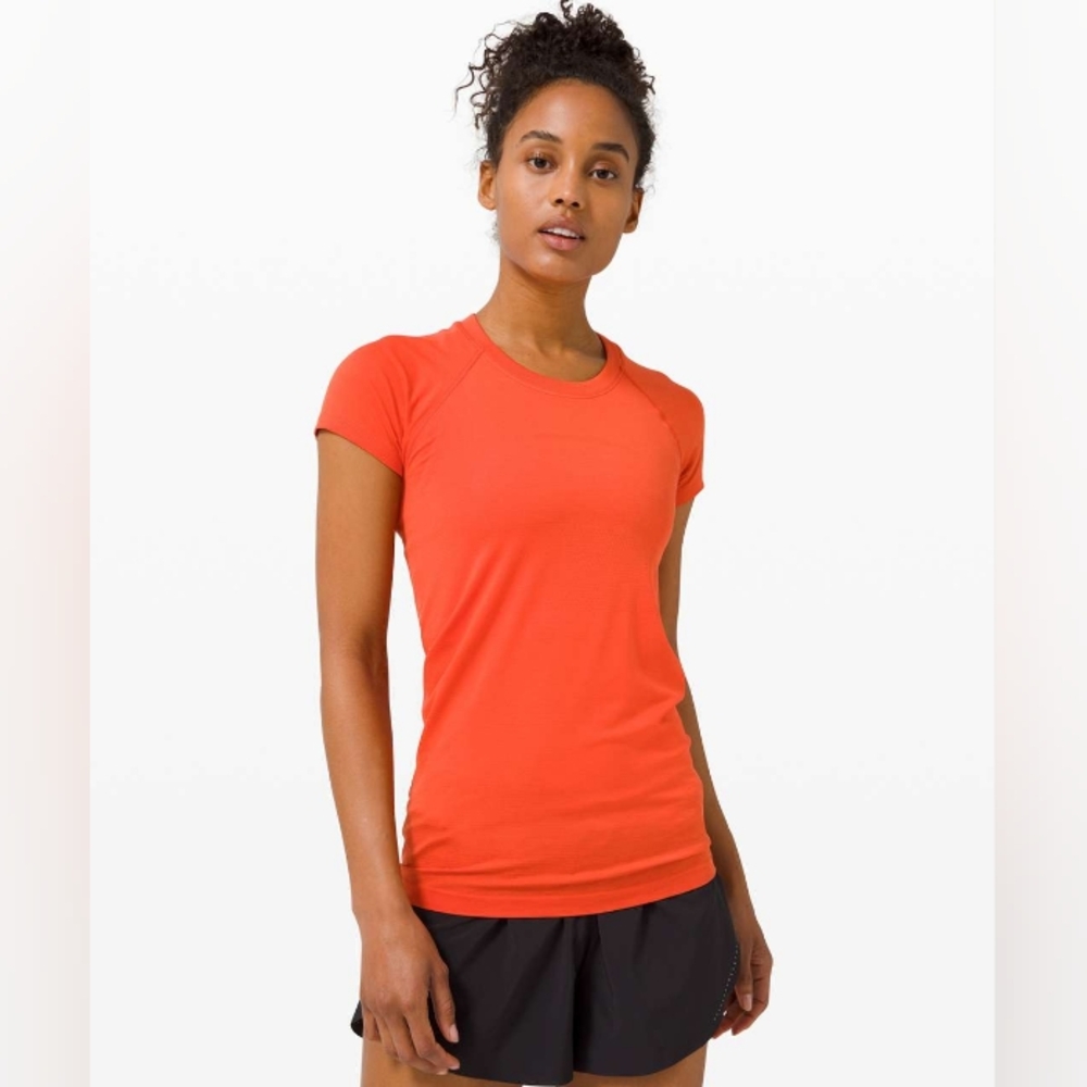 Lululemon Swiftly Tech Short Sleeve 2.0, Brick / Brick, Size 6
